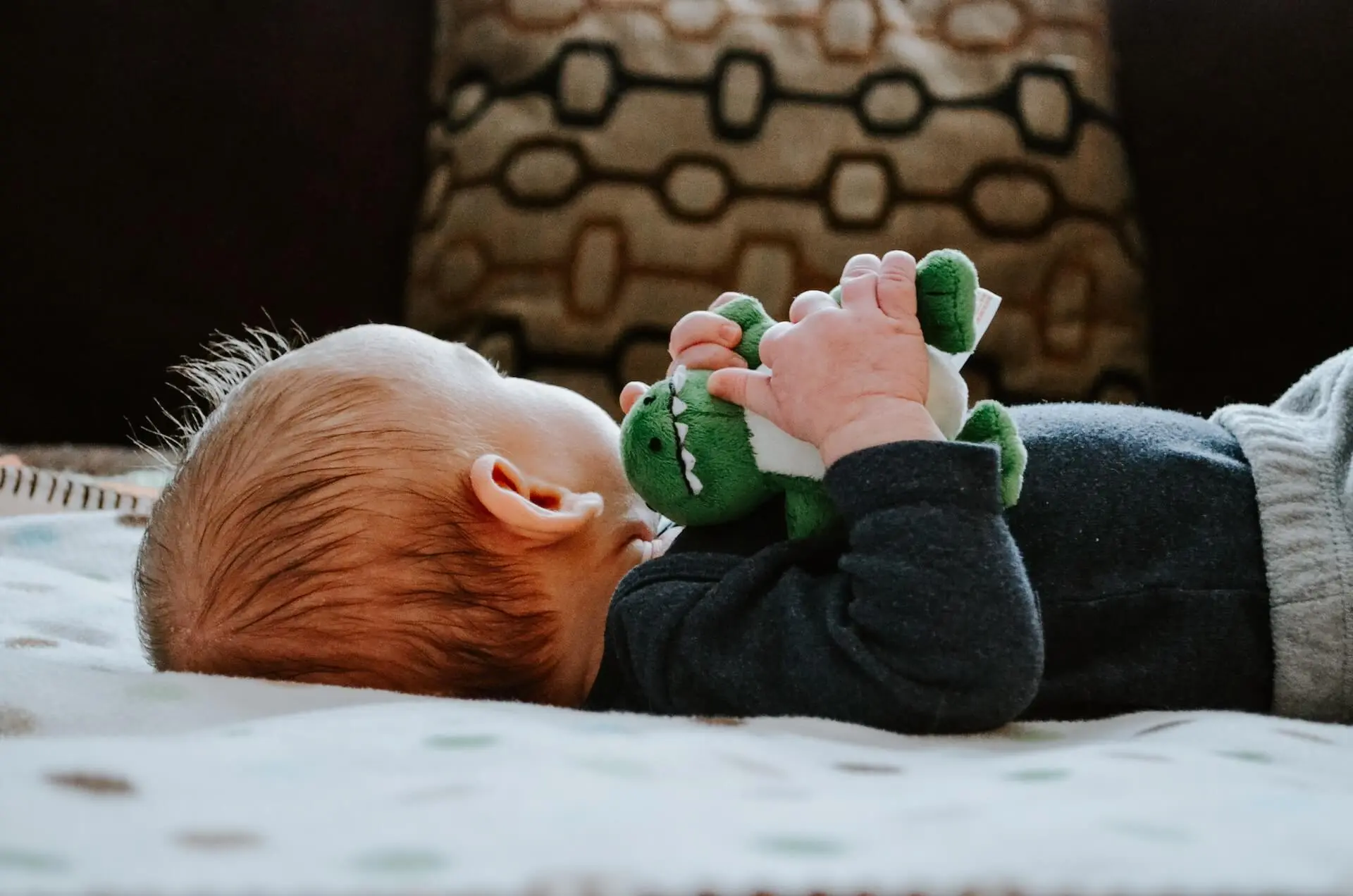 When Can a Baby Sleep With Stuffed Animals